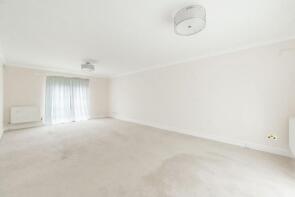 Flat 1, 180 Castleham Court, High Street, Edgware HA8 7EX