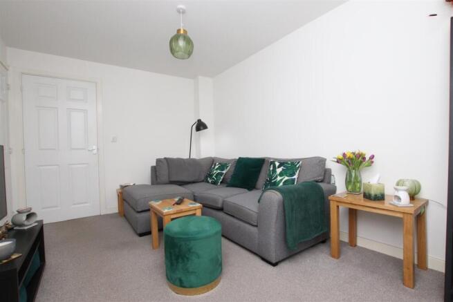 Living Room..JPG