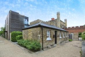 17, Napoleon Lane, London SE18 4EF