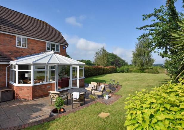 22 Kinver Drive_009.jpg