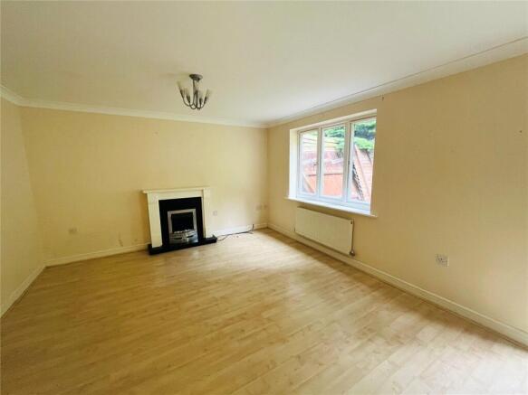 Cremorne Drive, Bilsthorpe, Newark, Nottinghamshire, NG22 photo 4