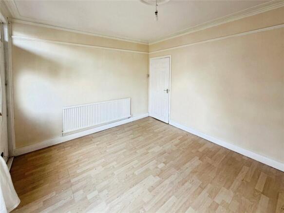 3 bed Terraced for sale Image 9