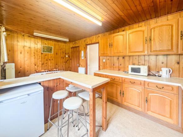 3 bed Terraced for sale Image 8