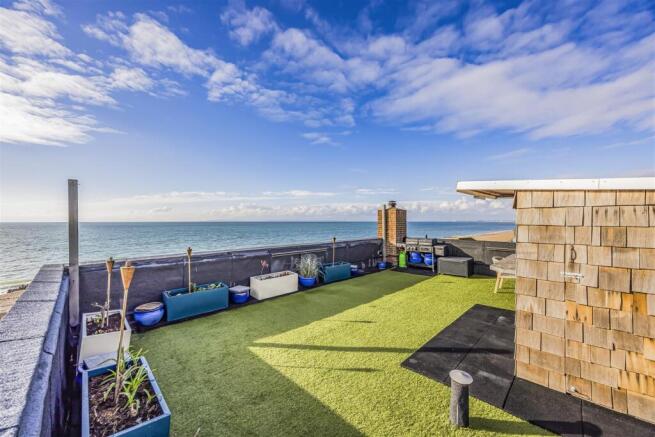The Penthouse, 22 Bembridge Drive, Hayling Island-