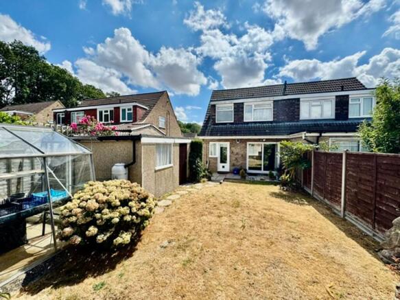 Nightingale Close, Luton, LU2 photo 5