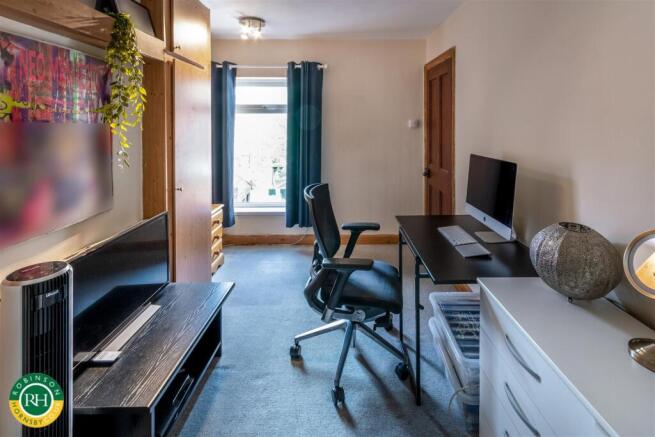 3 bed House for sale Image 10