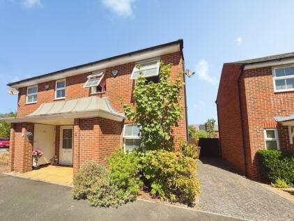 Honington Mews, Farnborough, Hampshire, GU14