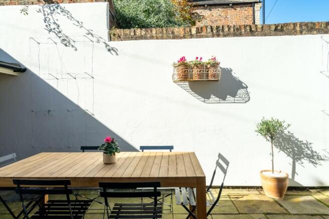 3 bed End of Terrace to rent Image 12