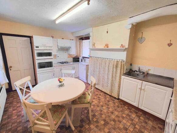 3 bed Cottage for sale Image 10