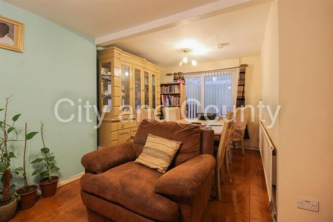 Dining area.jpg