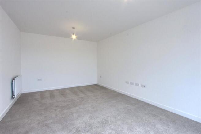 5 bed Detached for sale Image 8