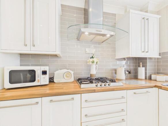 2 bed Semi-Detached for sale Image 6