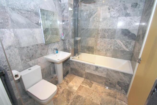 Bathroom.JPG