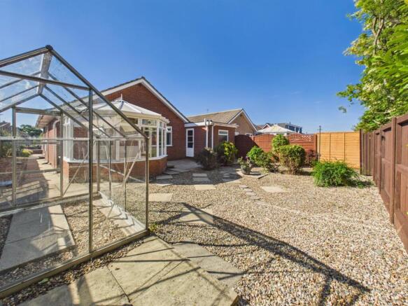 2 bed Detached Bungalow for sale Image 11