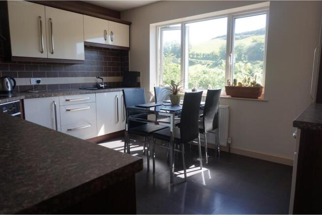 Kitchen / Breakfast