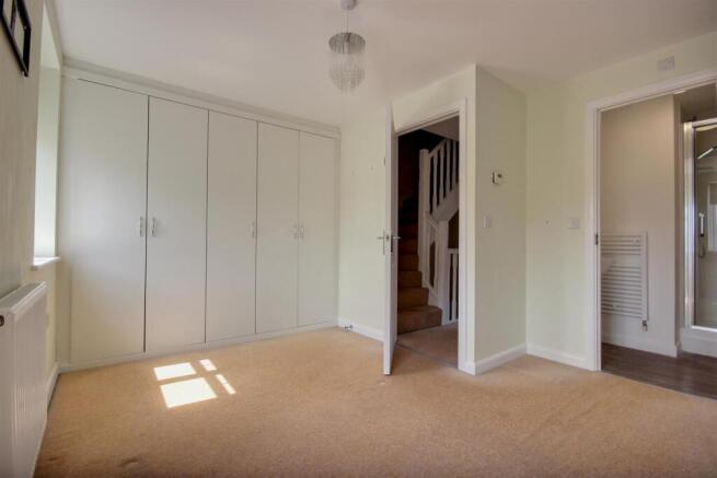 3 bed Town House for sale Image 10