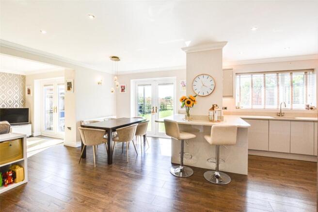 Kitchen Family Room