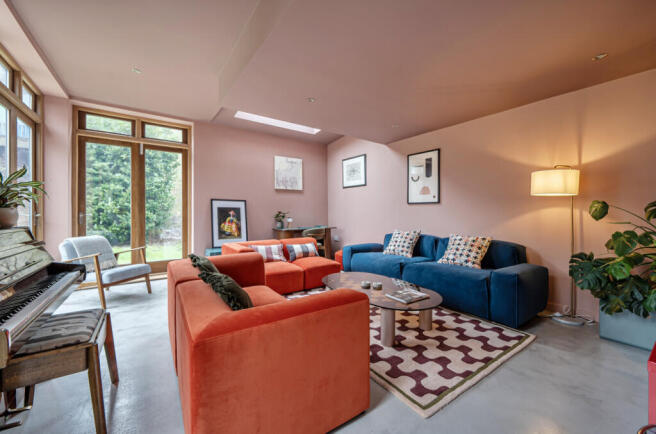 Falkland Road, Barnet, Hertfordshire, EN5 photo 4