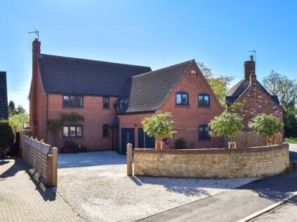 High Street, Shutlanger, NN12