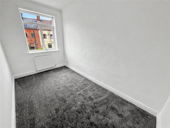 2 bed Terraced to rent Image 8