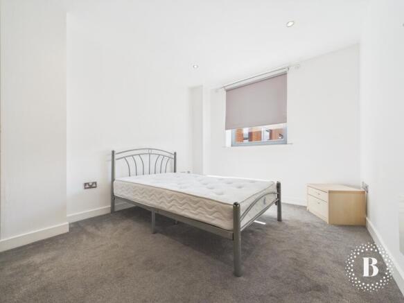 2 bed Flat to rent Image 8