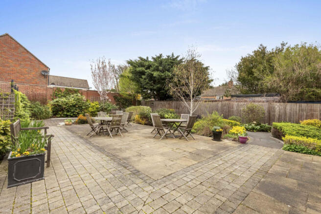 30 Peel Lodge, SL7 3FH (LOW RES)-7