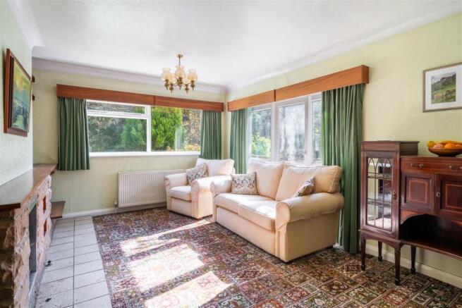 Living Room.jpg