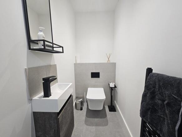 3 bed Town House to rent Image 7