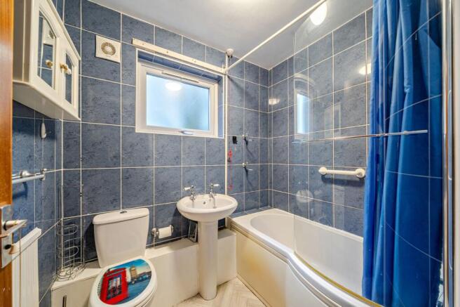 1 bed Flat for sale Image 10