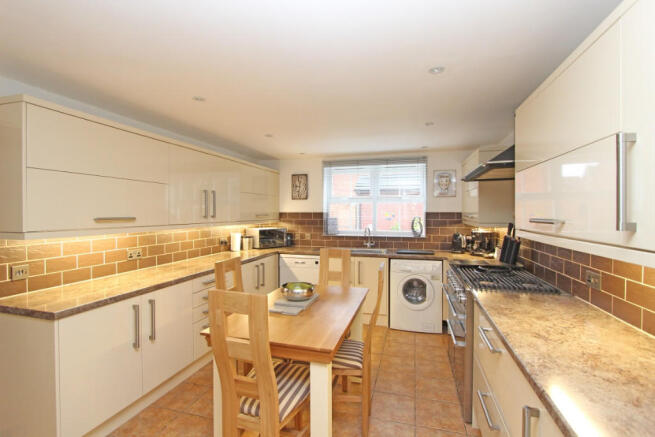 Kitchen/Breakfast