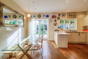 80, Stanlake Road, London W12 7HJ