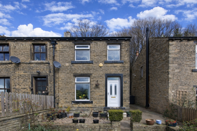 Adam Hendry EweMove estate and lettings agent in B