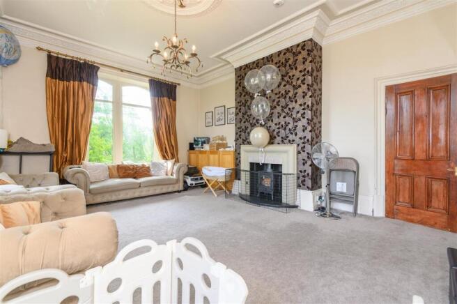 6 bed Semi-Detached for sale Image 10