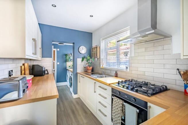 3 bed Terraced for sale Image 8