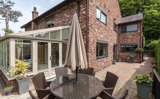 Patio/Decking Area