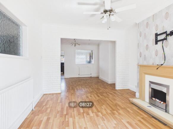3 bed Terraced to rent Image 4
