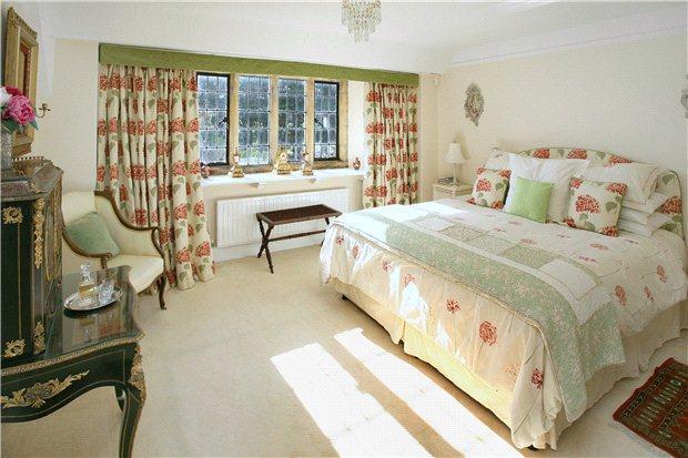 Sweethay Bedroom