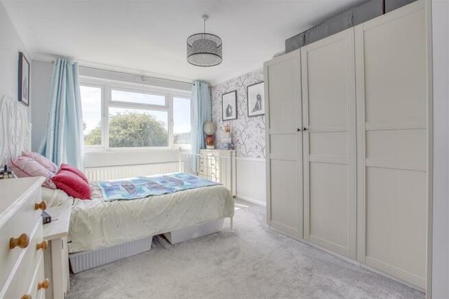27 Wrights Lane, HP16 0LQ-1.jpg