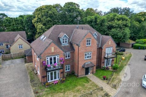 Keaver Drive, Frimley, Camberley, Surrey, GU16 8AB
