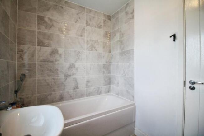 3 bed Town House for sale Image 10