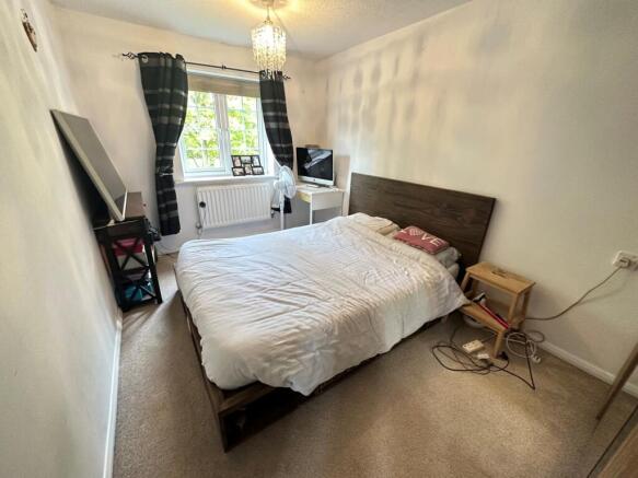 3 bed Semi-Detached to rent Image 8