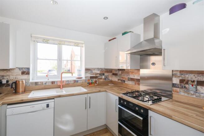 3 bed Detached for sale Image 9