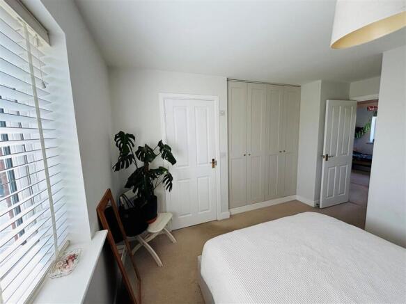 22nightbed1.jpg