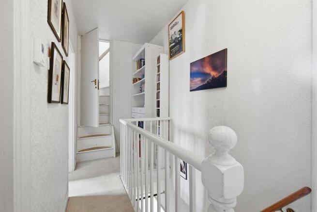 3 bed Terraced for sale Image 11
