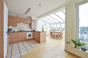Flat 7, 144, Merton Road, South Wimbledon, London SW19 1EH
