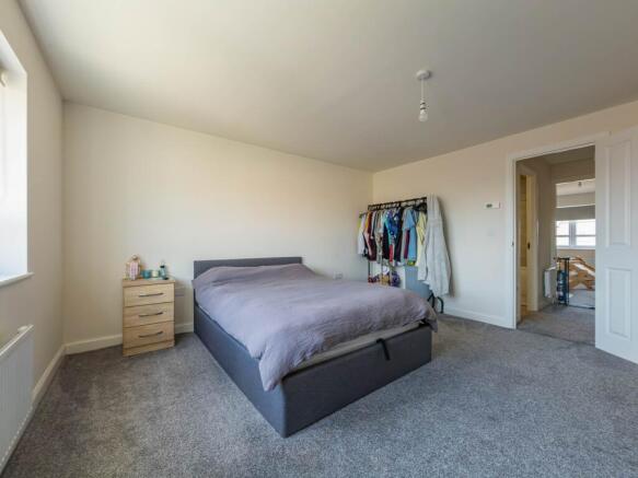 2 bed Semi-Detached for sale Image 12