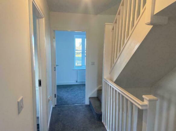 4 bed Town House to rent Image 12