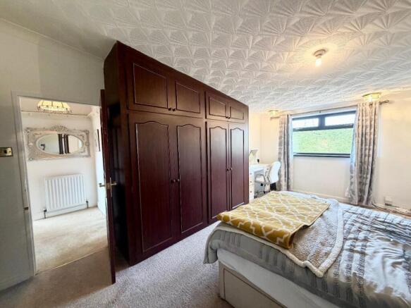 2 bed Detached Bungalow for sale Image 11