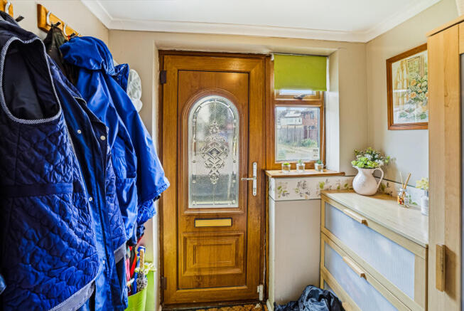 Fielding Avenue, Tilbury, RM18 photo 4