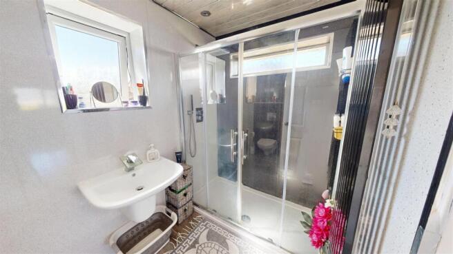 2 bed Semi-Detached for sale Image 10